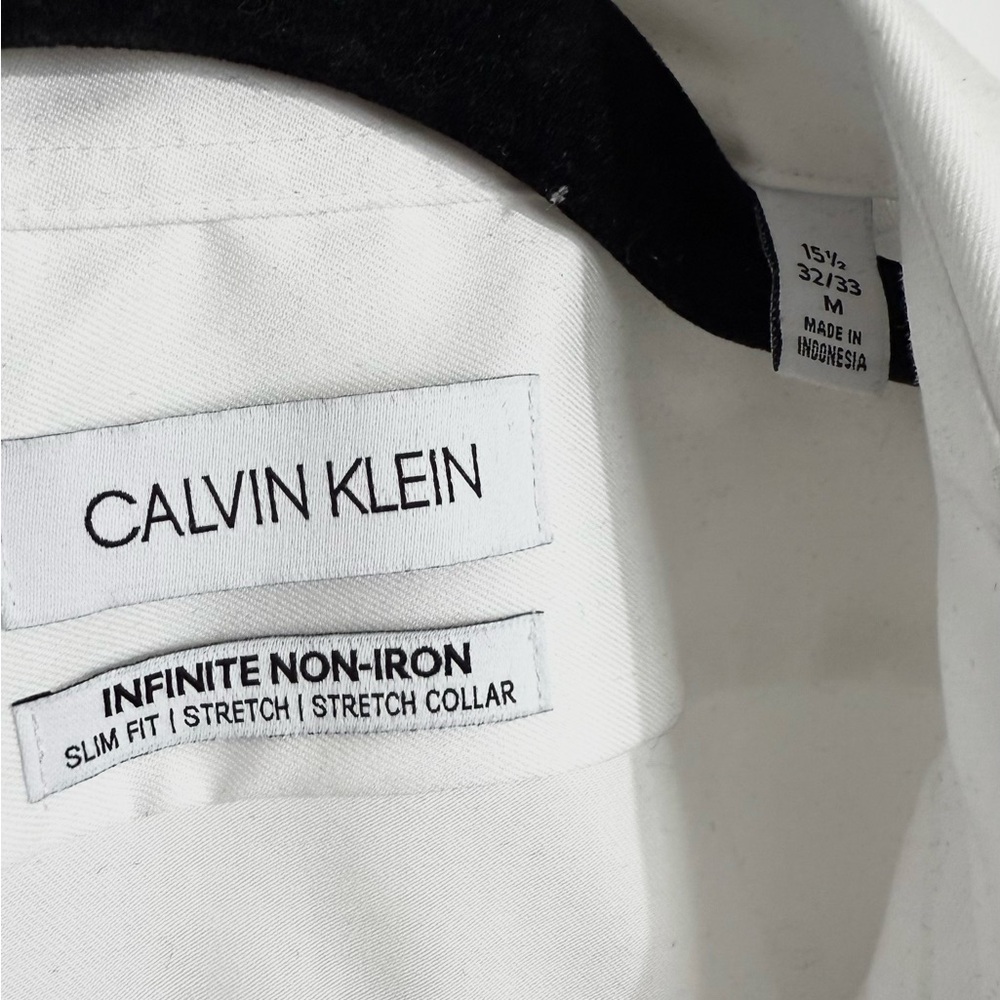 Calvin Klein Men's Infinite Non-Iron White Dress Shirt